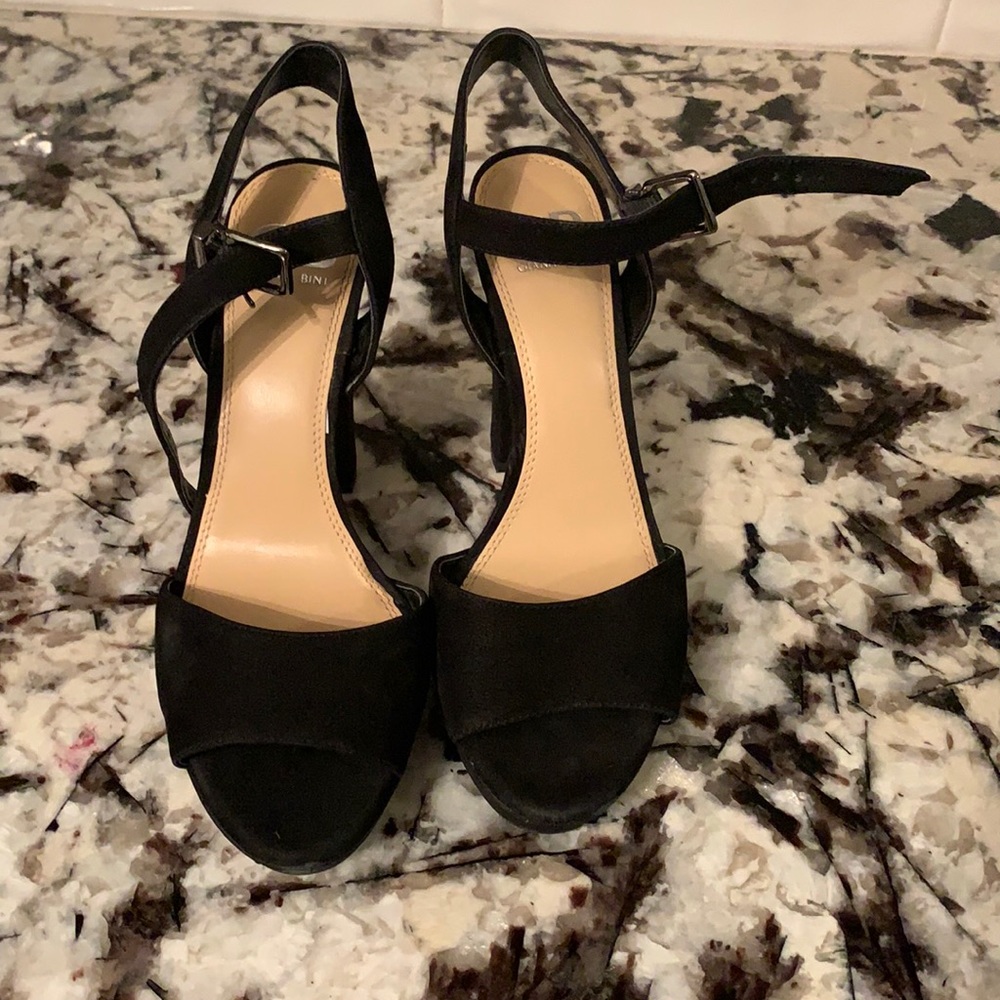 Gianni bini high heel strappy suede sandals . Worn 1x for ~ 30 min . Retail 98